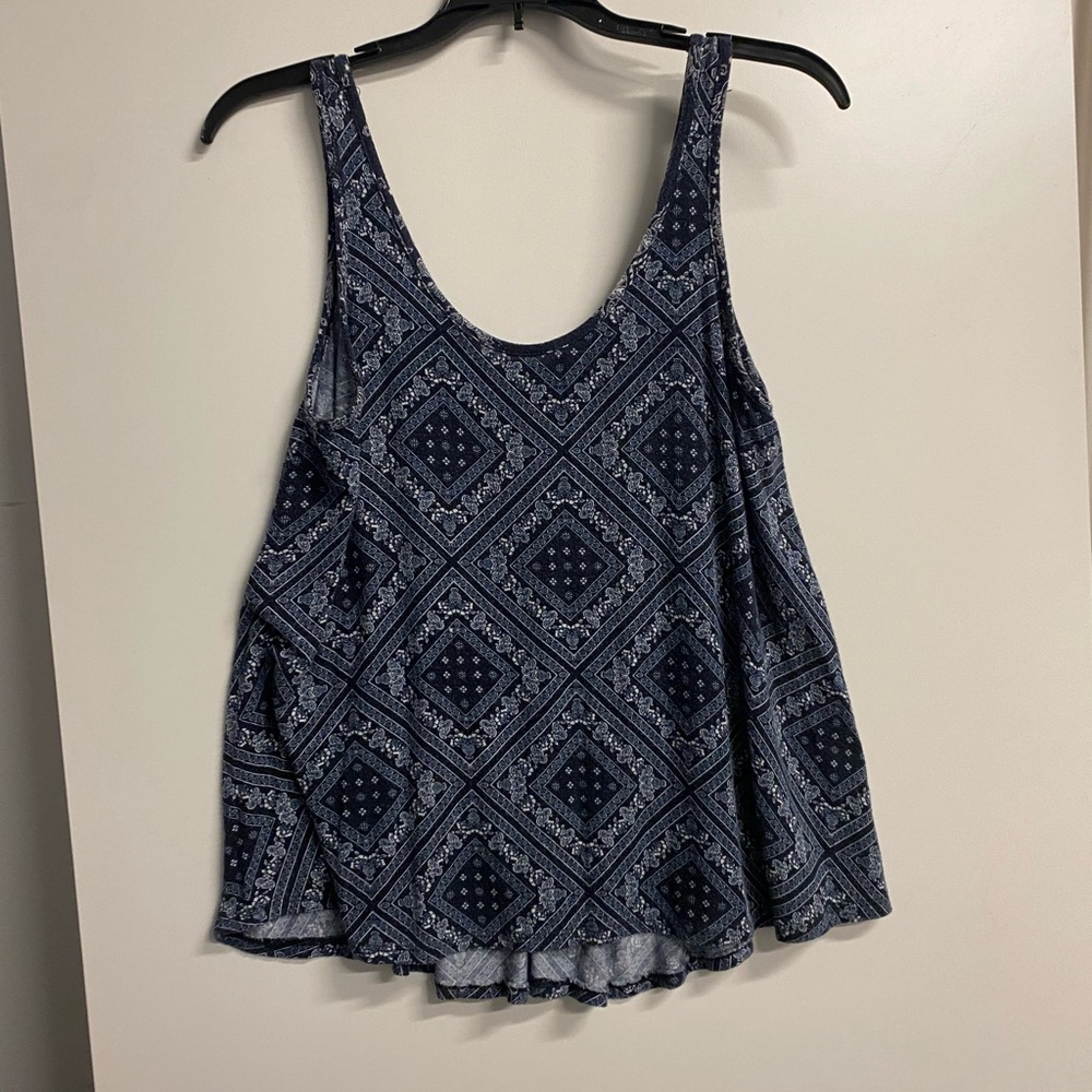 Women’s print crop tank top